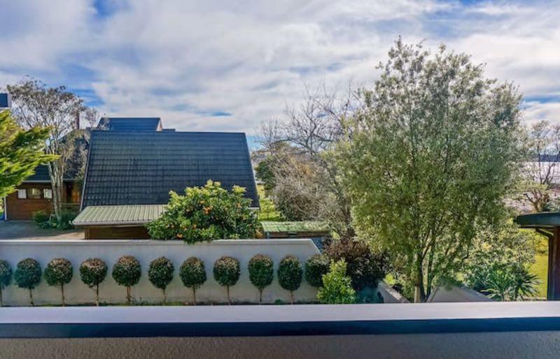 Great View Near Rotorua Lake Exterior photo